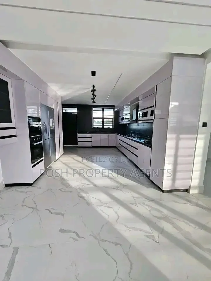 4bdrm Duplex in Lubowa, Central Division for rent