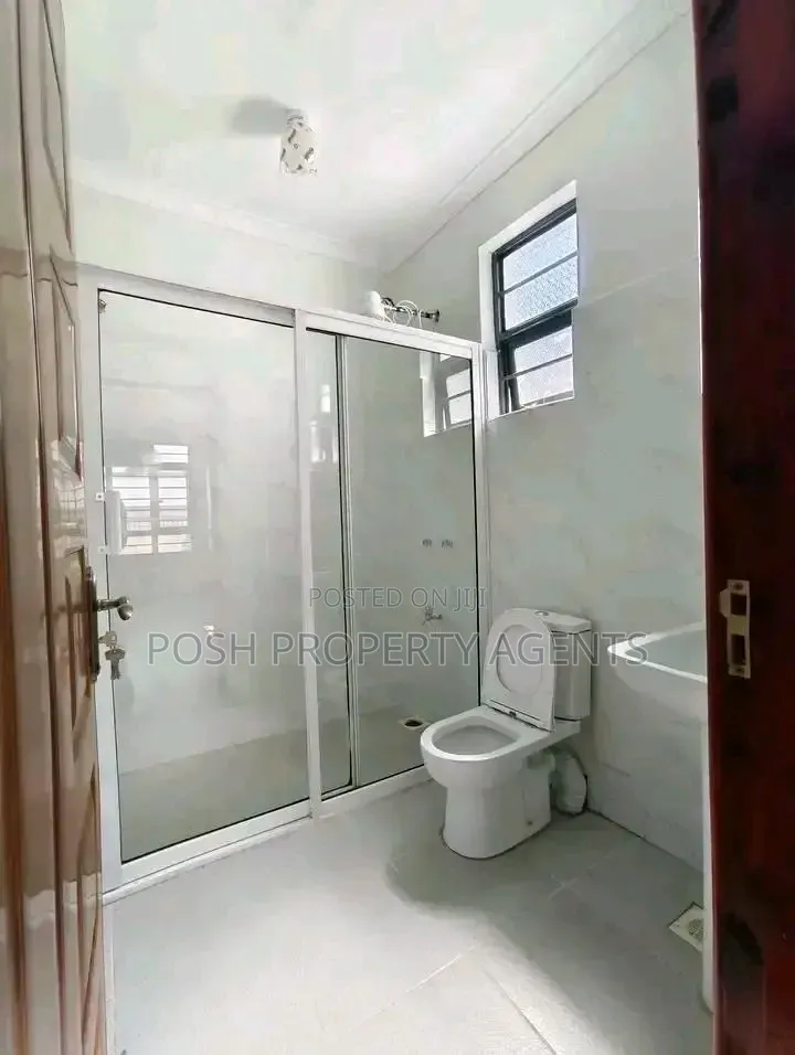 4bdrm Duplex in Lubowa, Central Division for rent