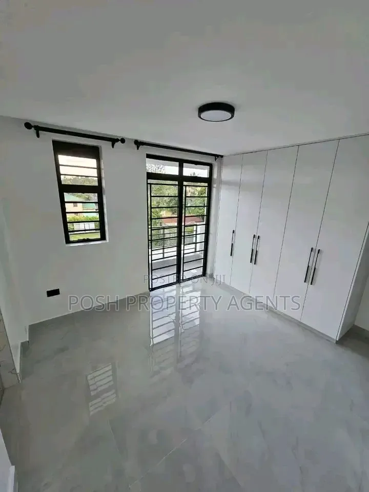 4bdrm Duplex in Lubowa, Central Division for rent