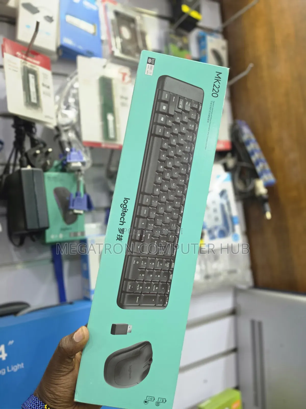 Logitech MK220 Wireless Keyboard and Mouse Combo