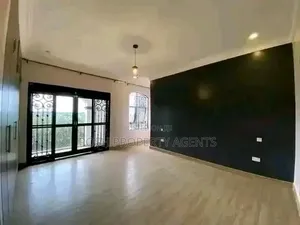 4bdrm Duplex in Lweza Entebbe Road, Central Division for rent