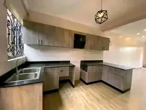 4bdrm Duplex in Lweza Entebbe Road, Central Division for rent