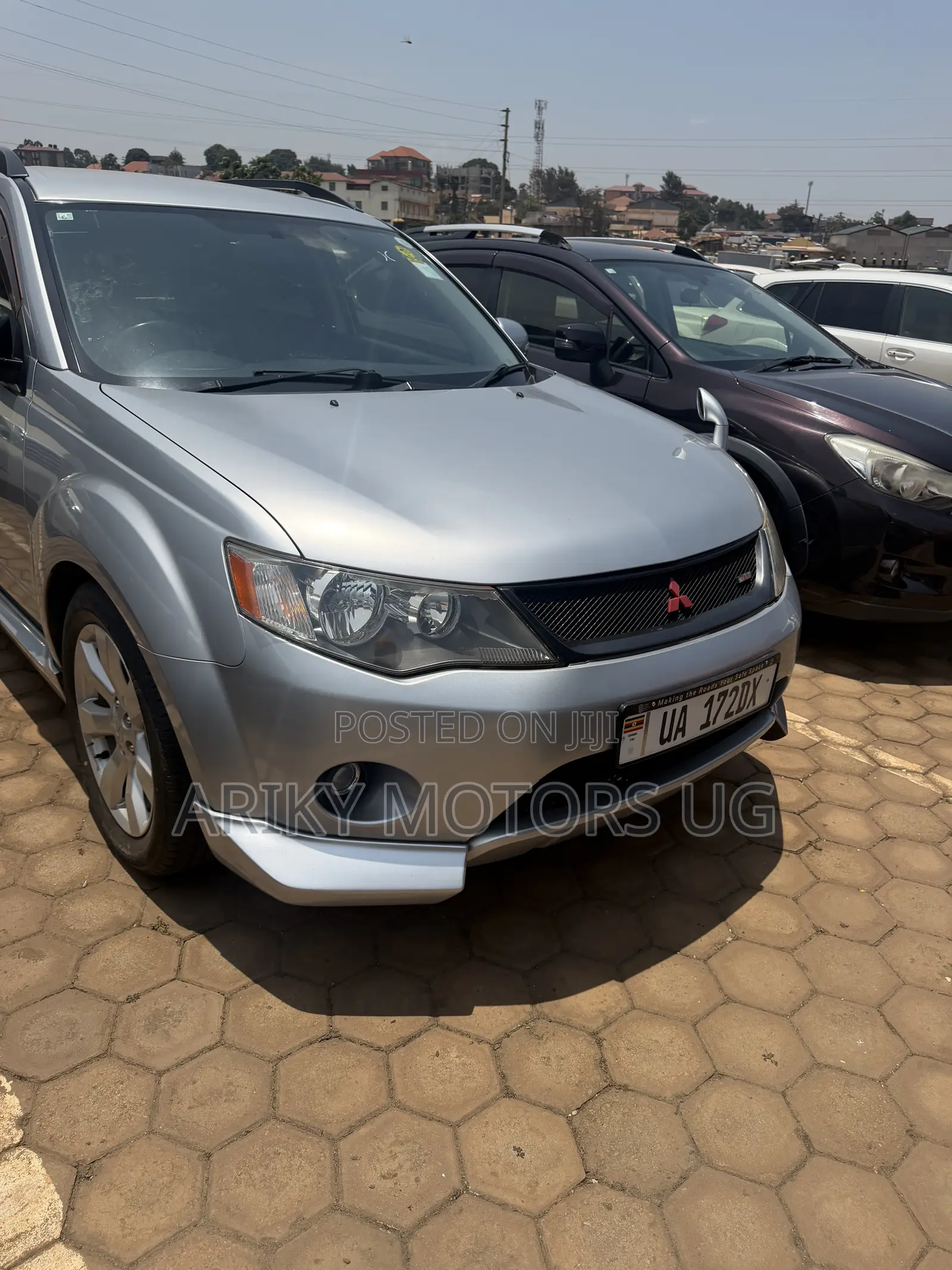 Mitsubishi Outlander SE 2012 Silver