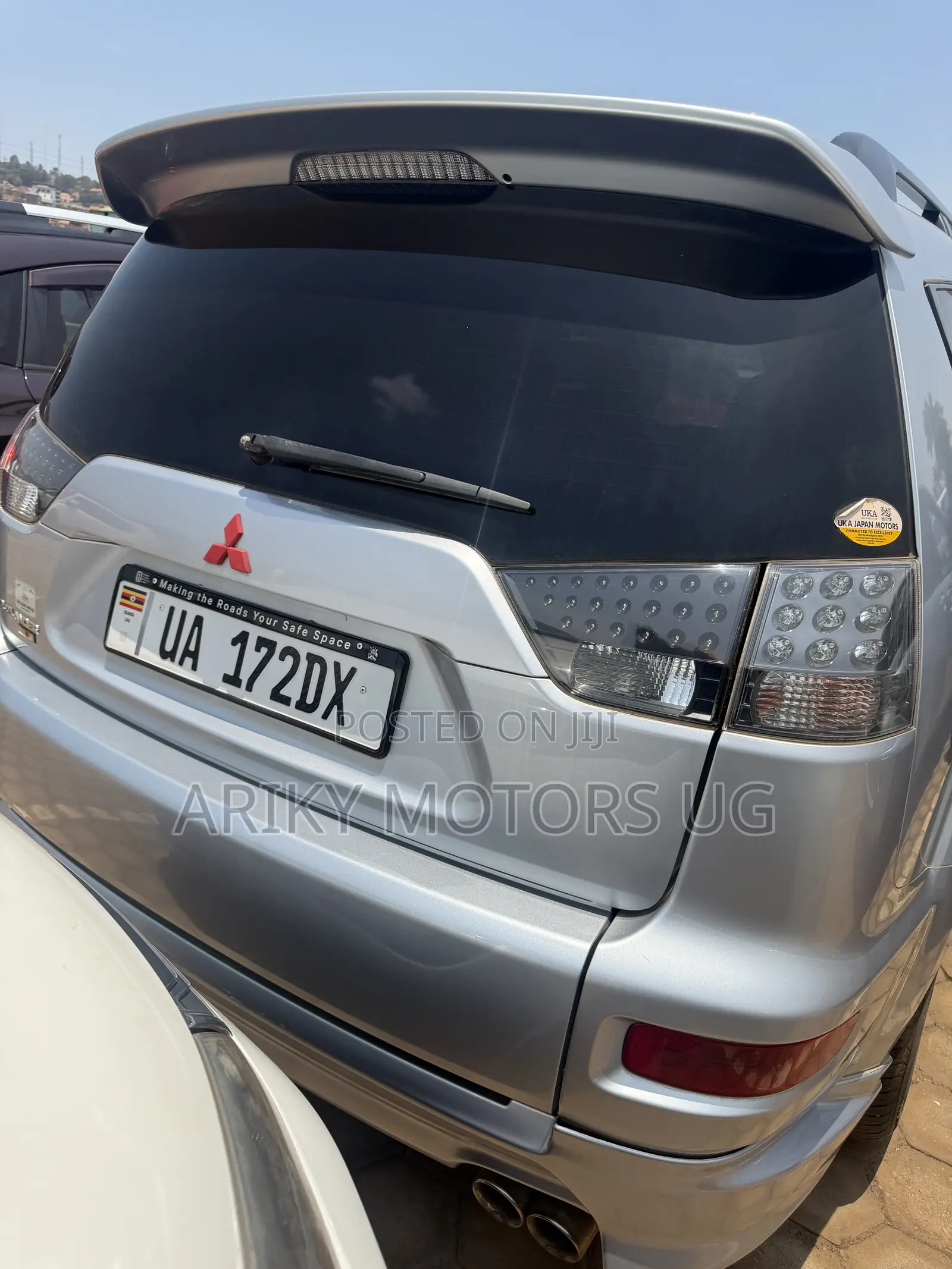 Mitsubishi Outlander SE 2012 Silver