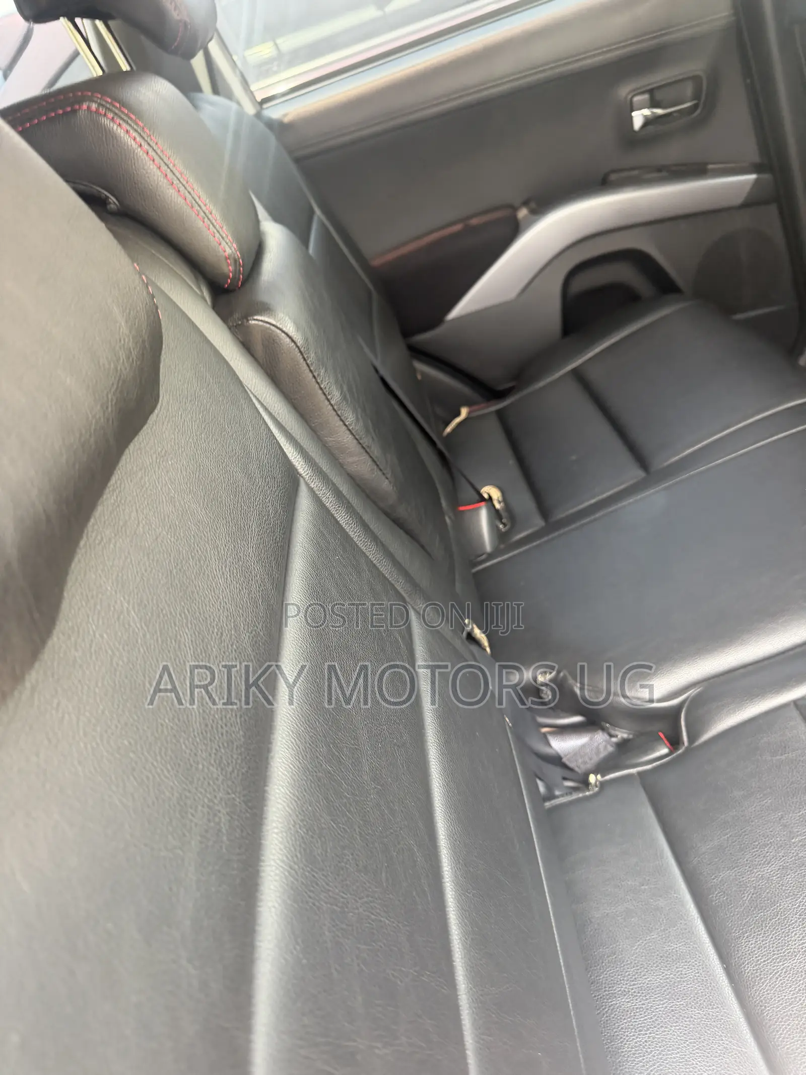 Mitsubishi Outlander SE 2012 Silver