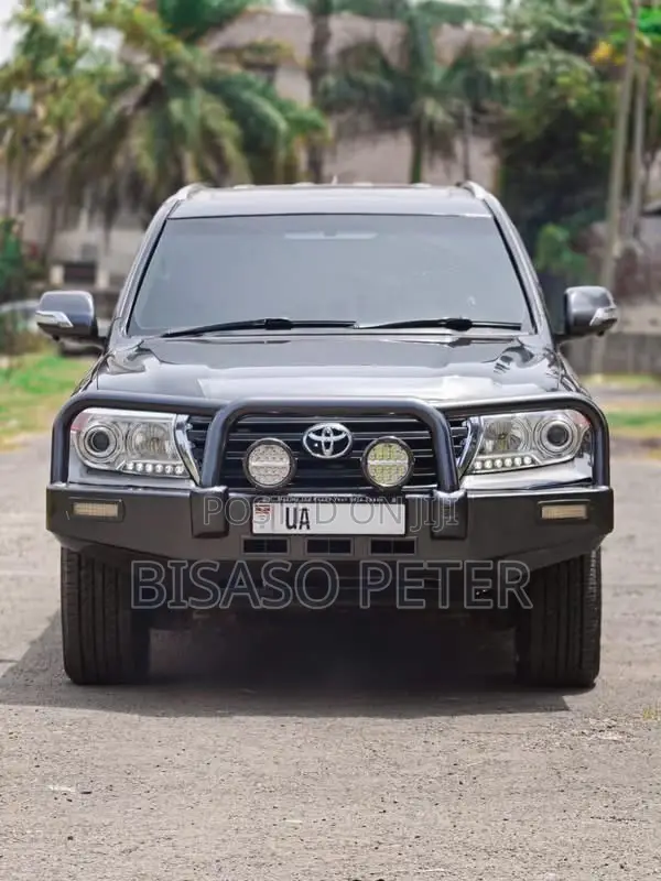 Toyota Land Cruiser 4.5 V8 DSL 2014 Gray