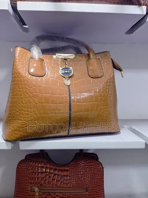 Women's Black Patent Leather Crocodile Pattern Handbag