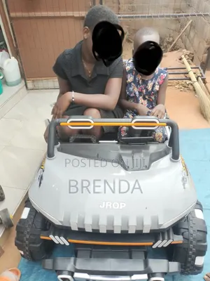 Rechargeable Big Strong 4X4 Kids Krop Sports Car for Upto 15 Years
