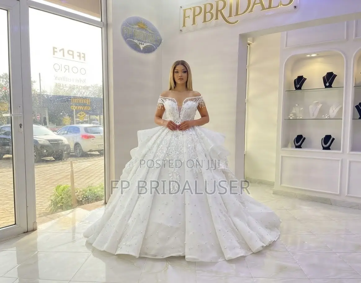Wedding Gown for Hire L - Xl