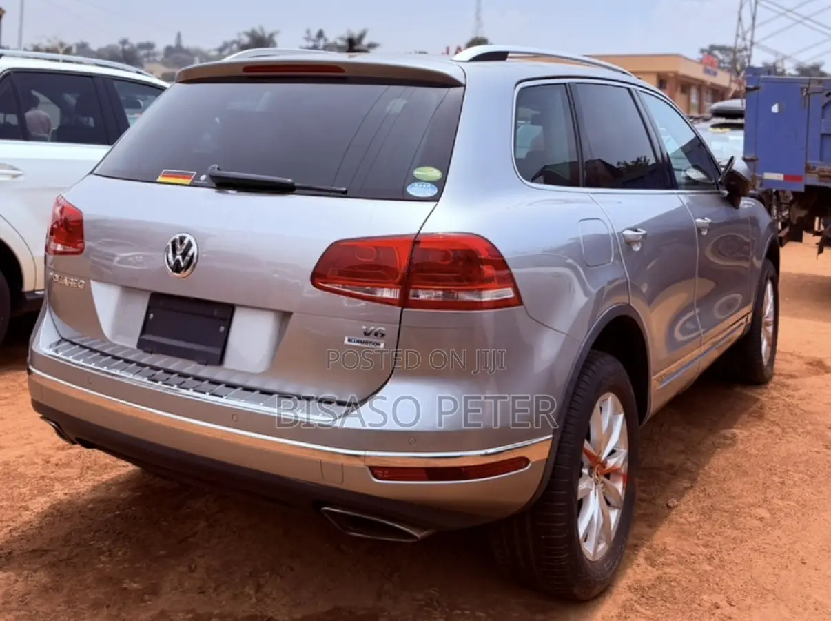 Volkswagen Touareg 2014 Silver