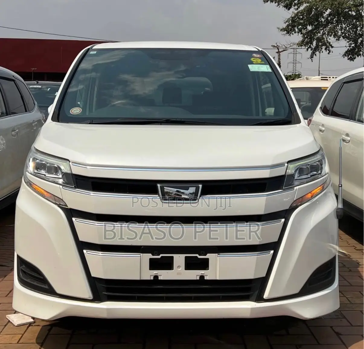 Toyota Noah 2018 White