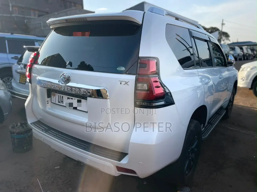 Toyota Land Cruiser Prado 2.8 D-4D 2016 White