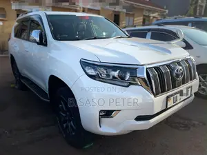 Toyota Land Cruiser Prado 2.8 D-4D 2016 White