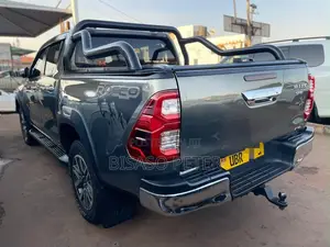 Toyota Hilux 2018 Green