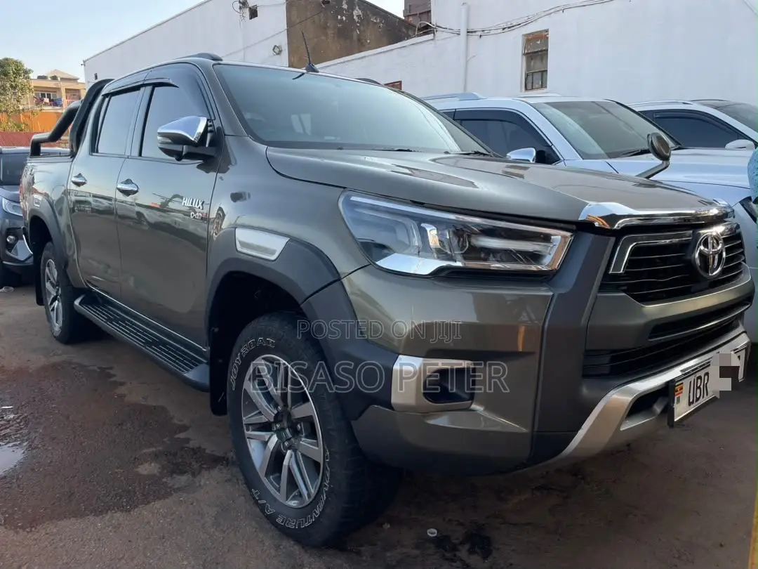Toyota Hilux 2018 Green