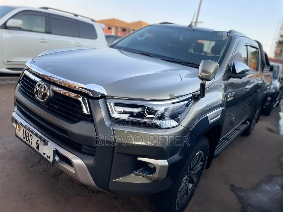 Toyota Hilux 2018 Green