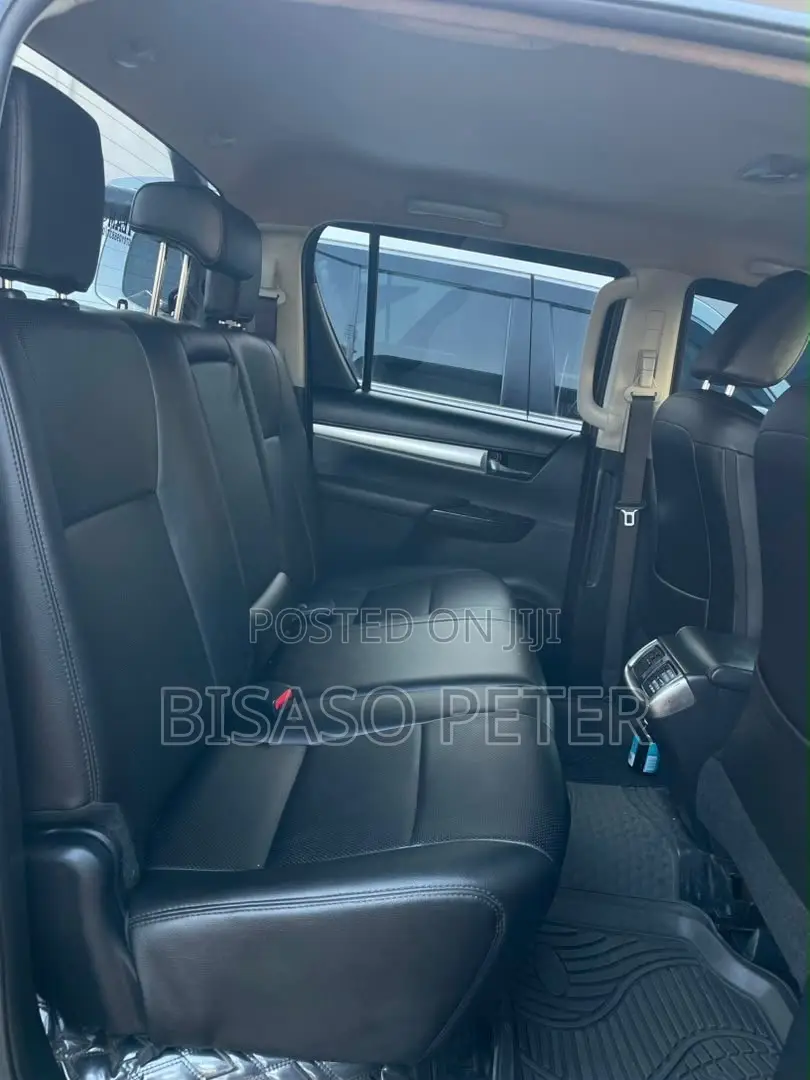 Toyota Hilux 2018 Green