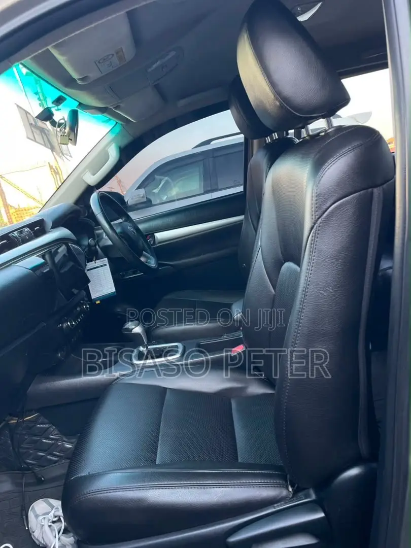 Toyota Hilux 2018 Green
