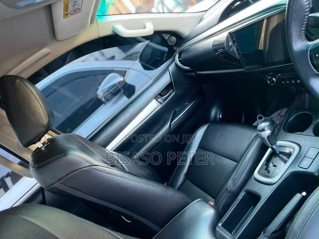Toyota Hilux 2018 Green