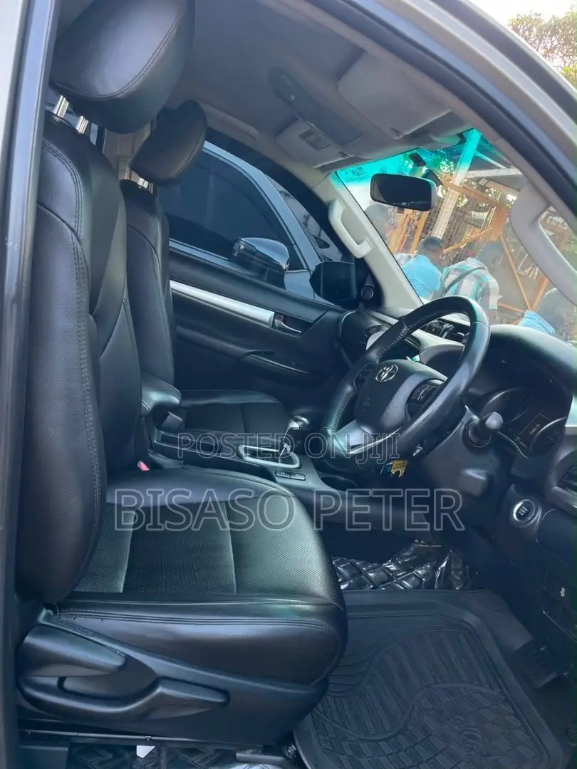 Toyota Hilux 2018 Green