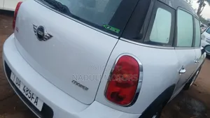 Mini Cooper 2017 White