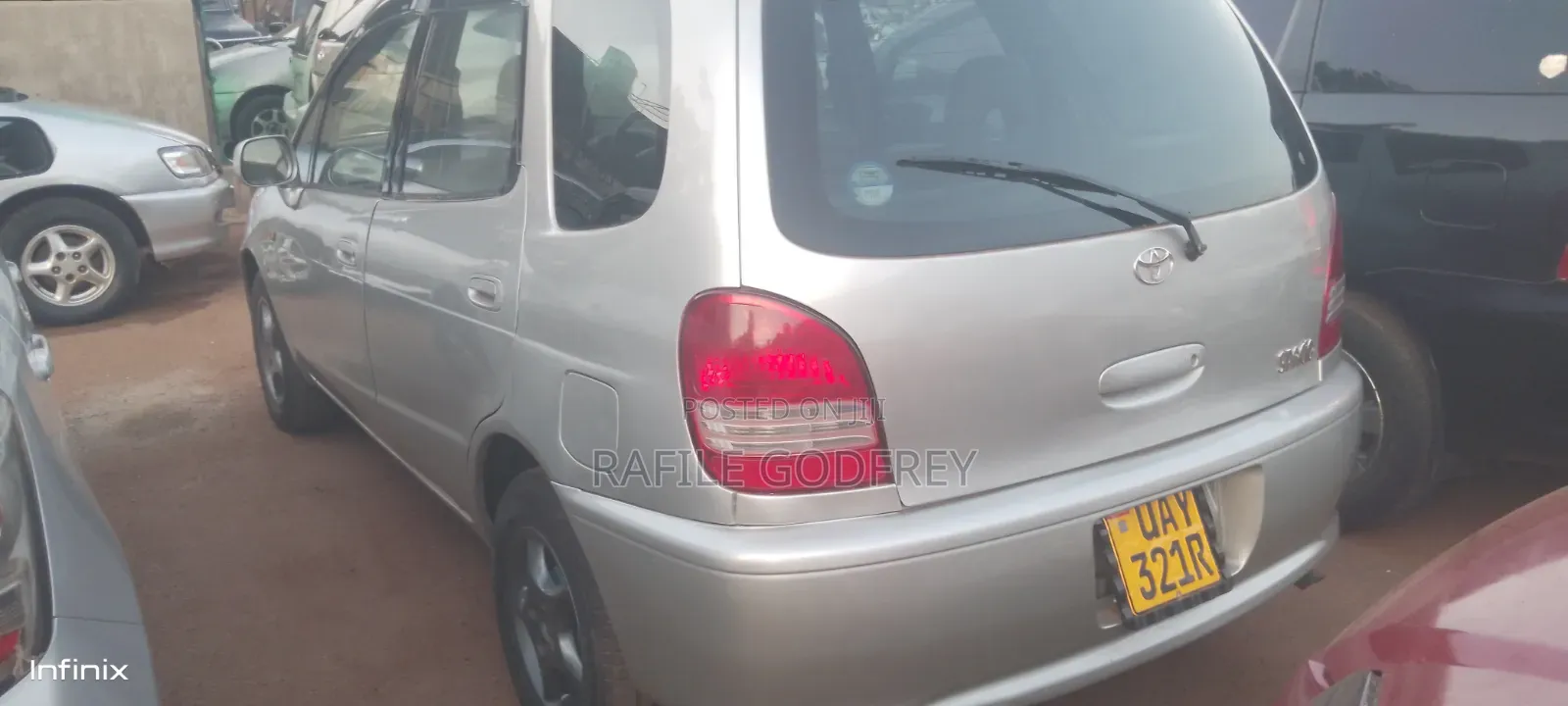 Toyota Corolla Spacio 2000 Silver