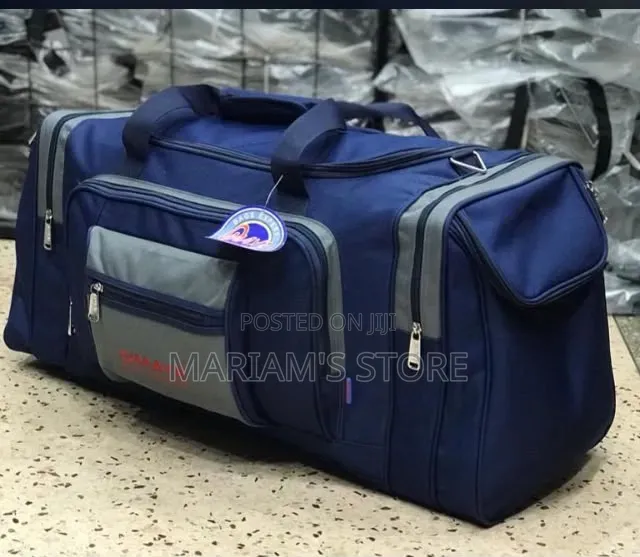 Set of Three Black Hardside Spinner Luggage Pieces .