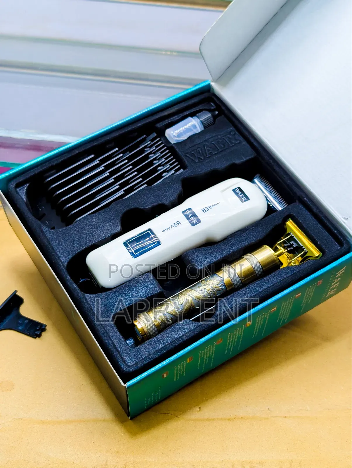 WAER Rechargeable Clipper Trimmer Set With Combs Accessories