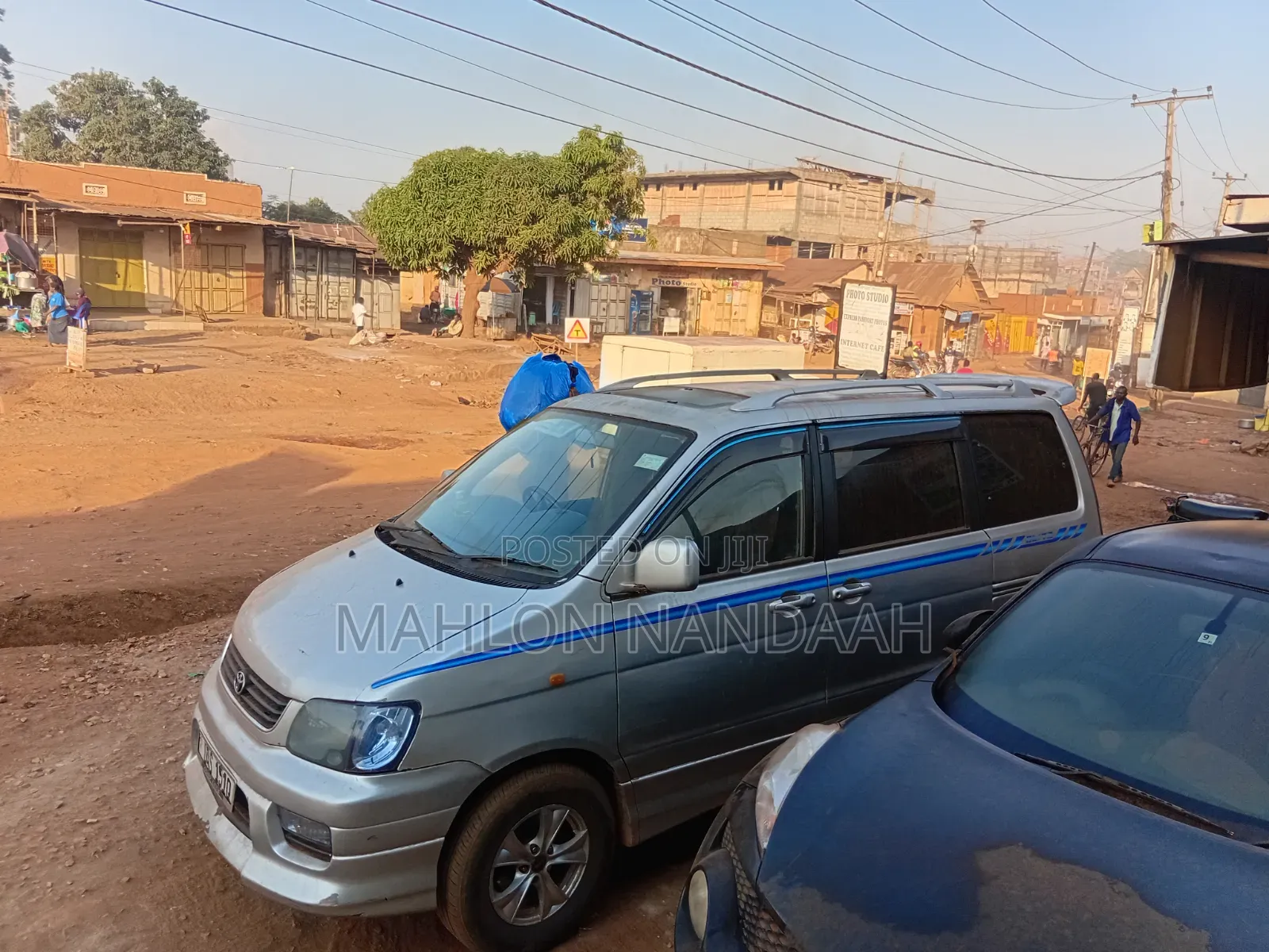Toyota Noah 2001 Silver