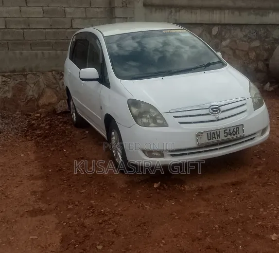 Toyota Corolla Spacio 2005 White