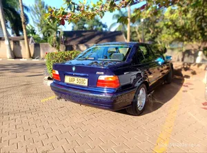 BMW 318i 1995 Blue