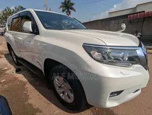 Toyota Land Cruiser Prado 2018 White