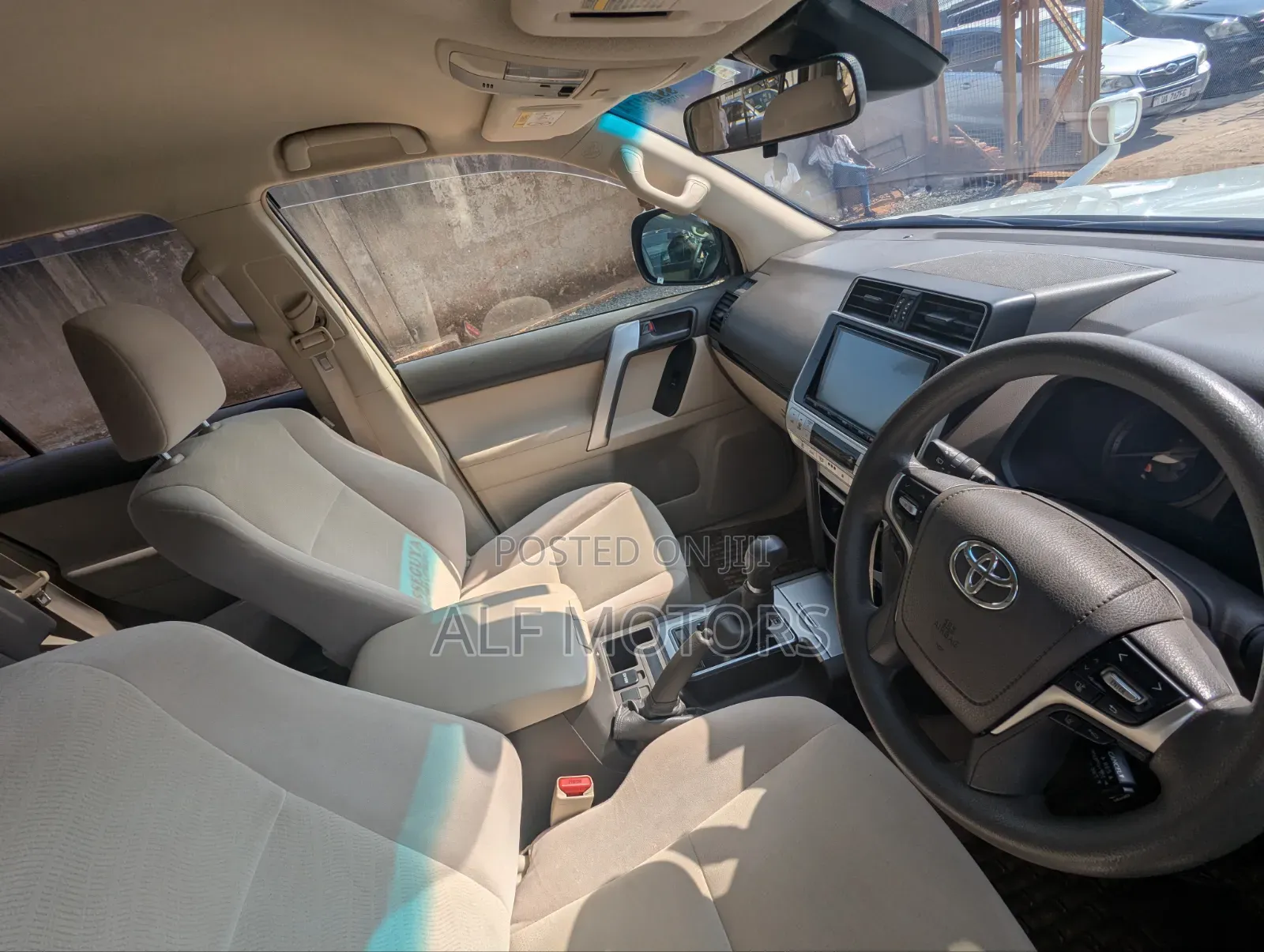 Toyota Land Cruiser Prado 2018 White