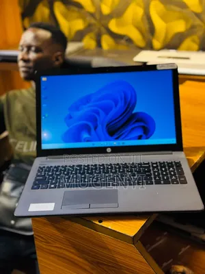 Laptop HP Stream Notebook 8GB AMD Ryzen 5 SSD 256GB