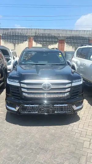 Toyota Land Cruiser LC300 2023 Black
