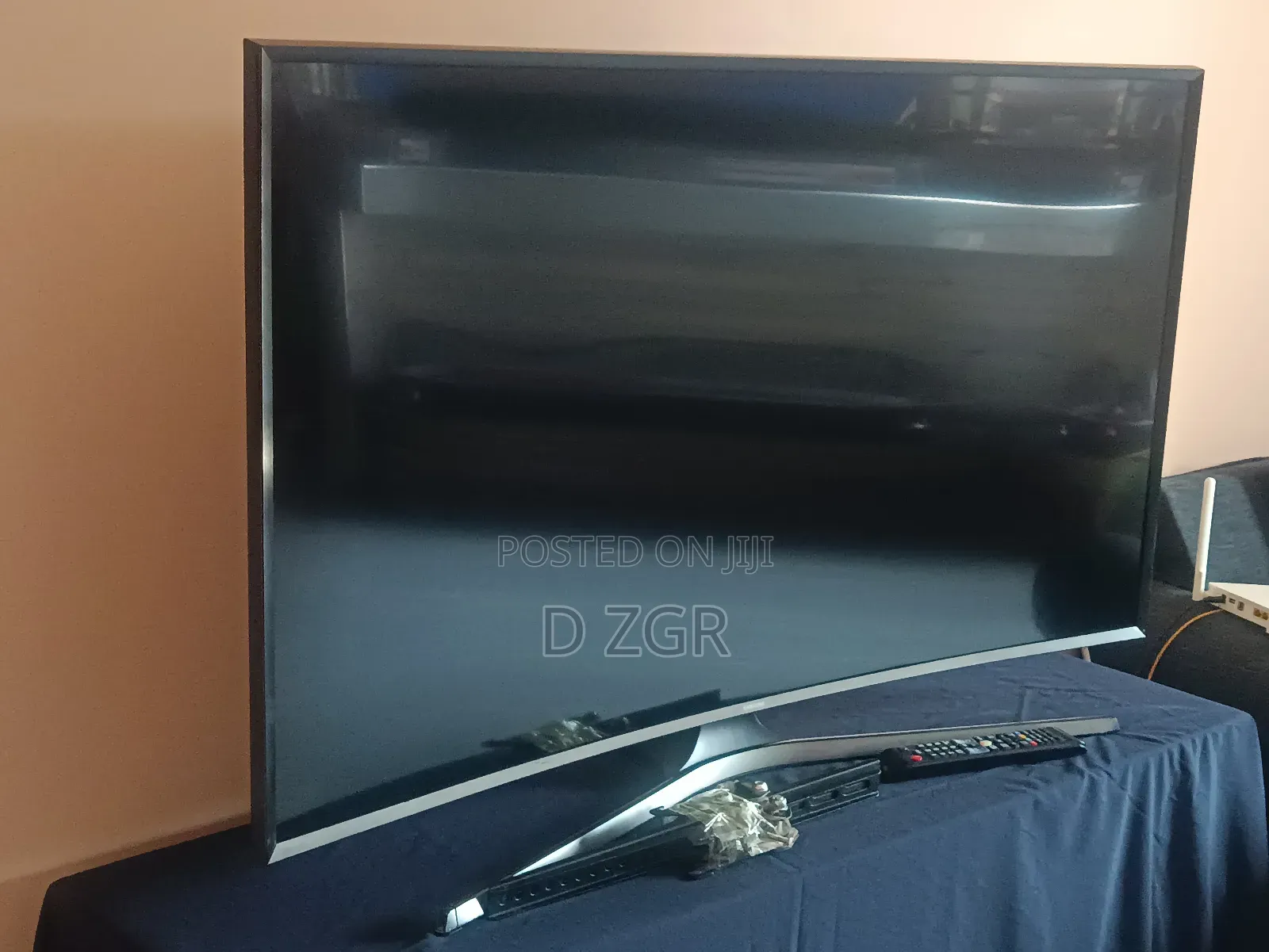 48" Full HD Curved Samsung Smart TV