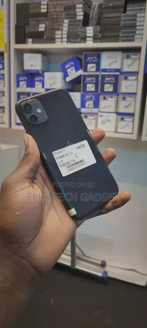 New Apple iPhone 11 64 GB Black
