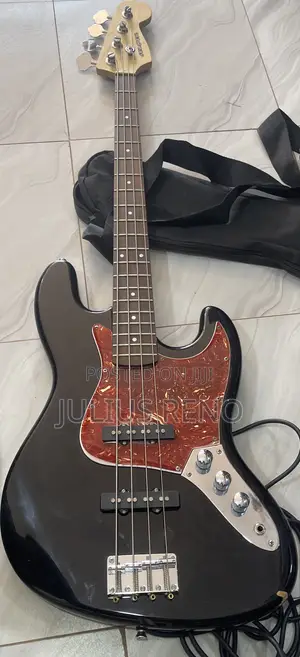 Bass Guiter