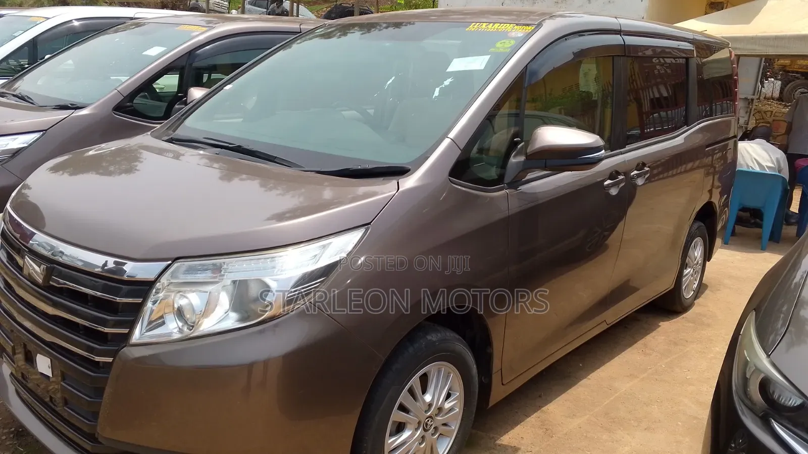 Toyota Noah 2015 Gray