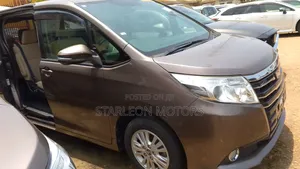 Toyota Noah 2015 Gray