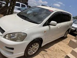 Toyota Ipsum 2005 White