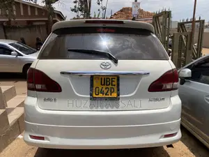 Toyota Ipsum 2005 White