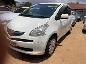 Toyota Ractis 2009 White