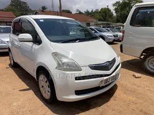 Toyota Ractis 2009 White