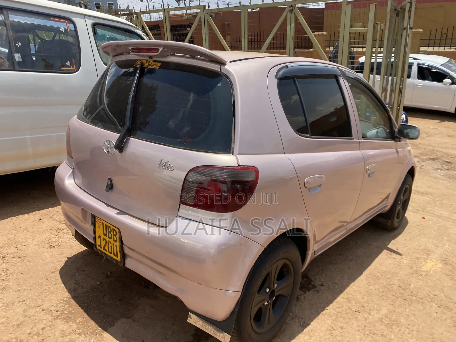 Toyota Vitz 2009 Gray