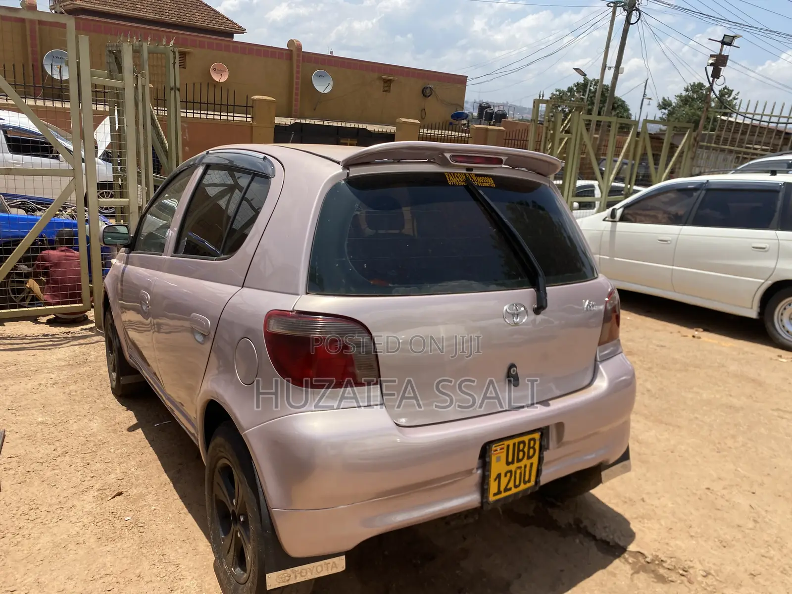 Toyota Vitz 2009 Gray