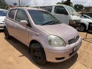 Toyota Vitz 2009 Gray