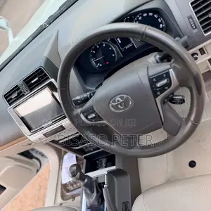 Toyota Land Cruiser Prado 2019 White