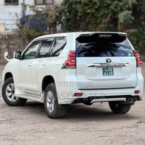 Toyota Land Cruiser Prado 2019 White