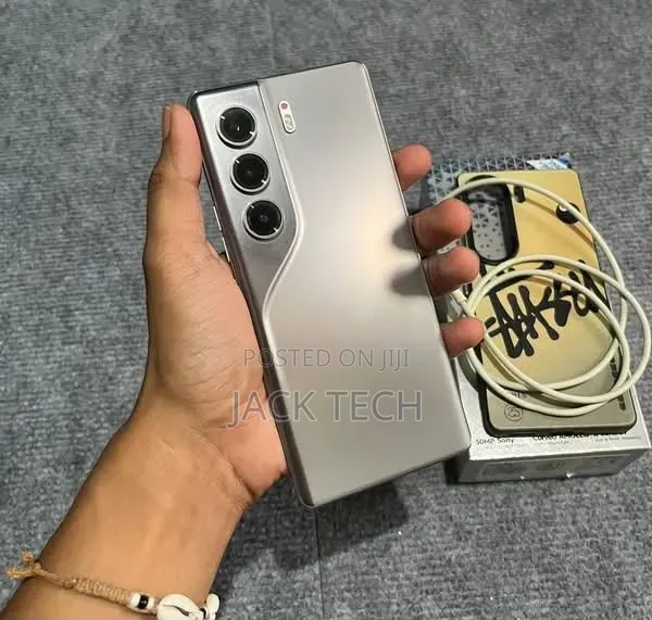 New Tecno Camon 40 Pro 5G 256 GB Silver